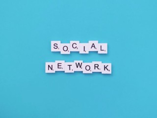 social-network-2022-11-12-01-41-01-utc