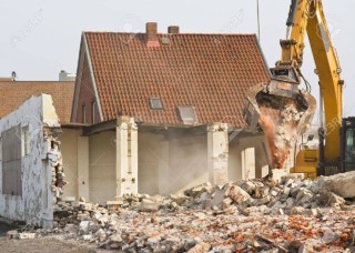12424138-demolizione-di-un-edificio