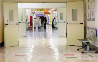 Omicidio colposo, SC: “Medici assolti se l’ospedale non può affrontare l’intervento salvavita”.
