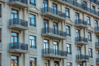 residential-building-with-windows-balconie_20250117-113742_1